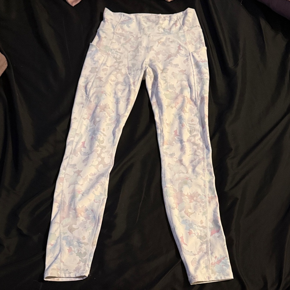 Fabletics Women's Pastel Camouflage Leggings